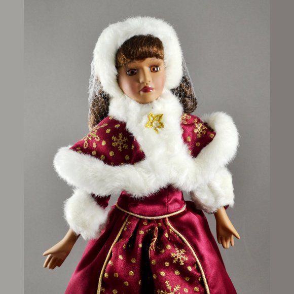 2001 Avon Special Memories Holiday Radiance Doll  Hispanic Isabel - Picture 3 of 7